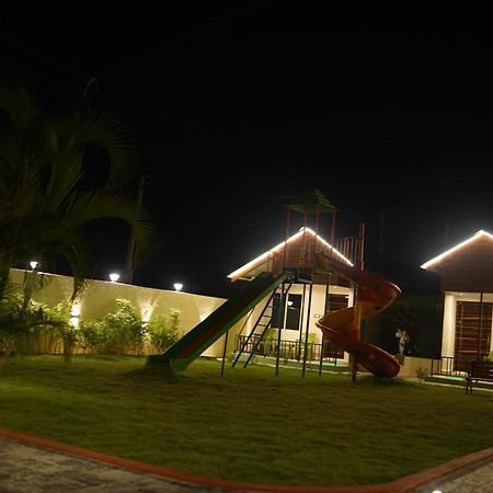 New Mouchak Hotel & Resorts Tajpur Екстер'єр фото