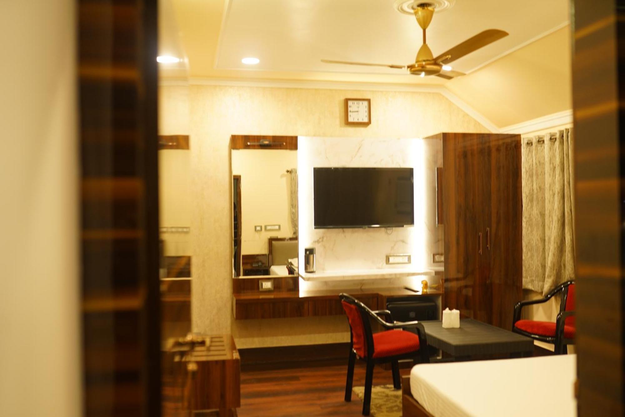 New Mouchak Hotel & Resorts Tajpur Екстер'єр фото