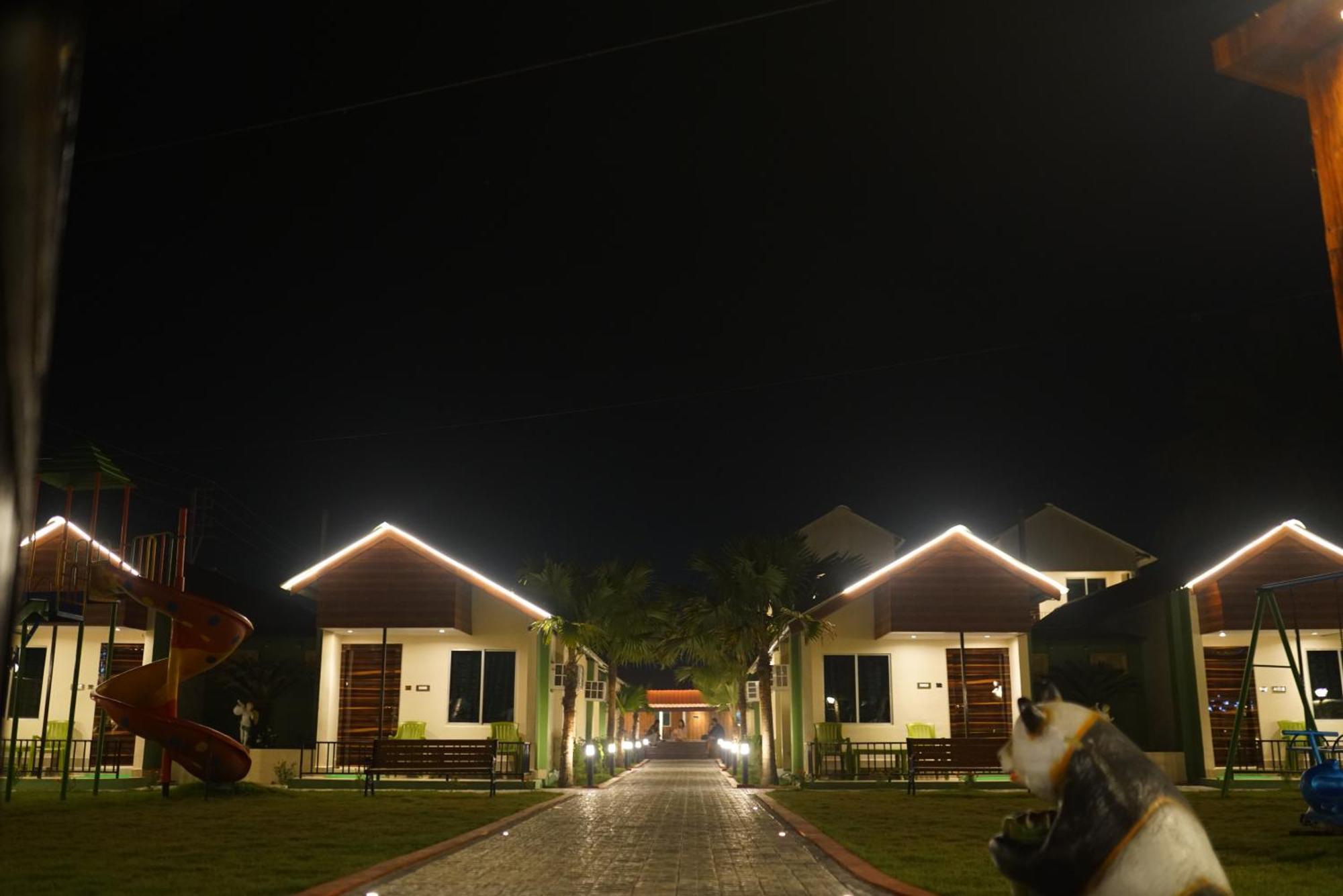 New Mouchak Hotel & Resorts Tajpur Екстер'єр фото